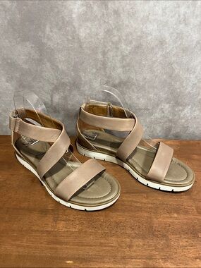 Sofft Mackenna Platform Sandals Tan / Gray Leather size 8